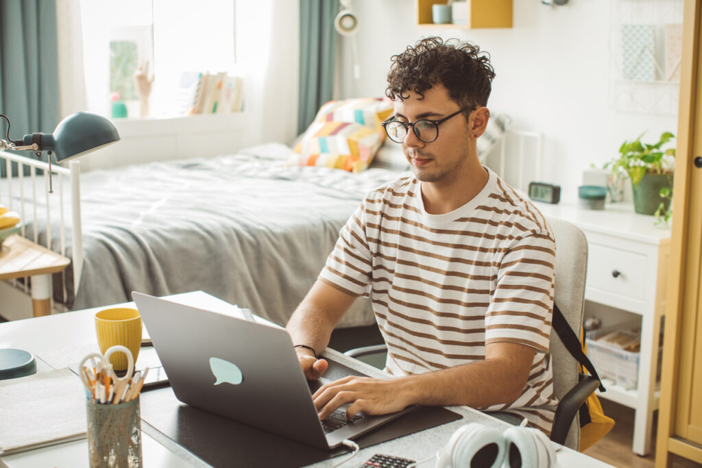 7 Key Insights About FATCA from Reddit (According to Americans Abroad)